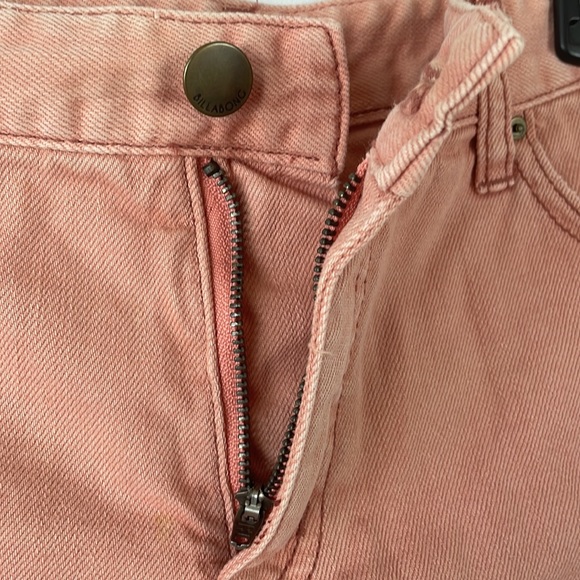 Billabong Drift Away Distressed Denim Hi Rise Shorts w/Frayed Raw Hem - Size 29 - Picture 5 of 13